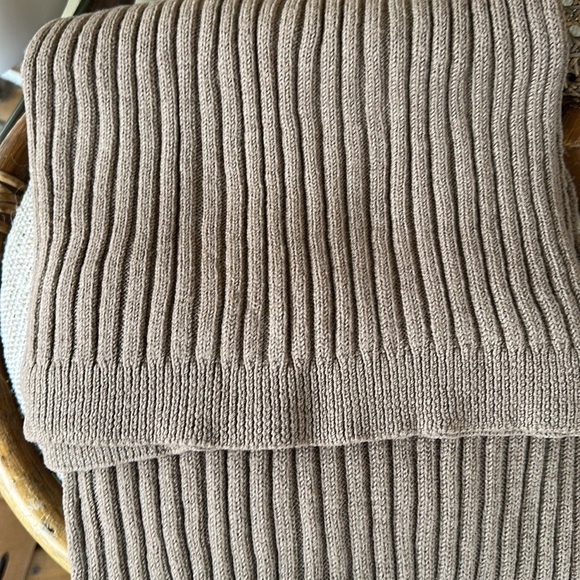 Elizabeth Suzann Classic Rib Scarf Beneficial Wool - Picture 5 of 6